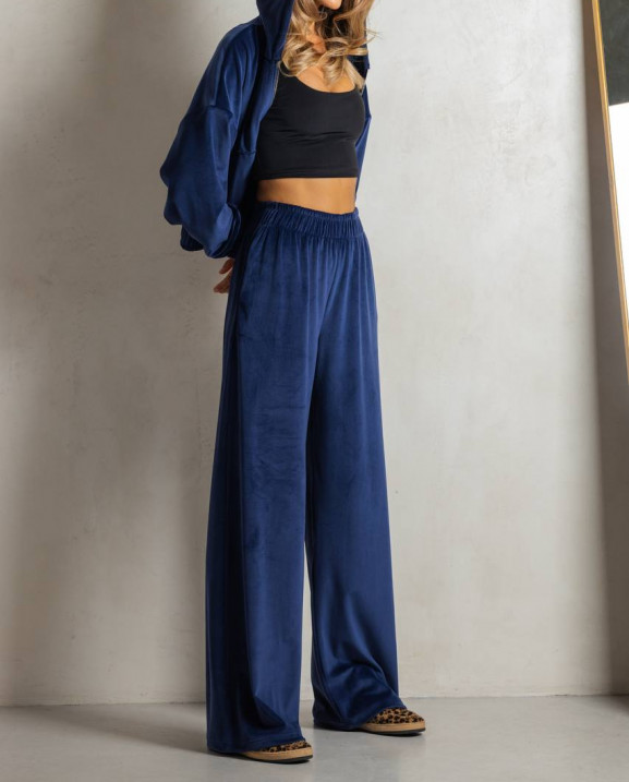 57 Велюровий Костюм із капюшоном з прямими штанами